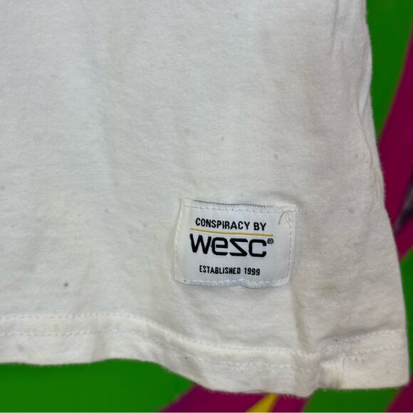 Wesc White Short Sleeve Tee with Graphic Print. Size XXL. Good used condition! - Picture 4 of 7